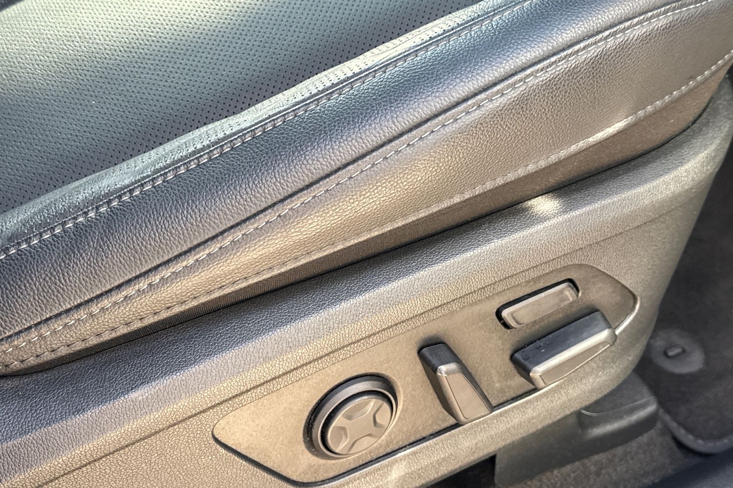 Used Kia Sorento 2023 for sale - 76115060: Photo 44