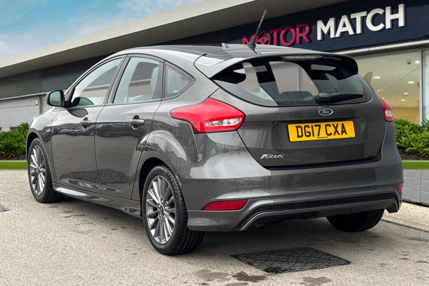 Used Ford Focus 2017 for sale - 77820236: Photo 2