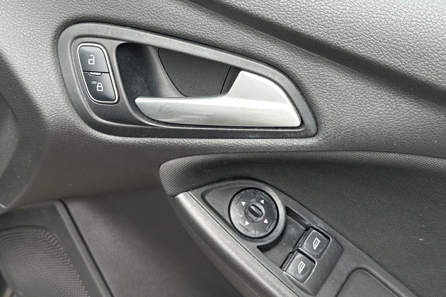 Used Ford Focus 2017 for sale - 77820236: Photo 41