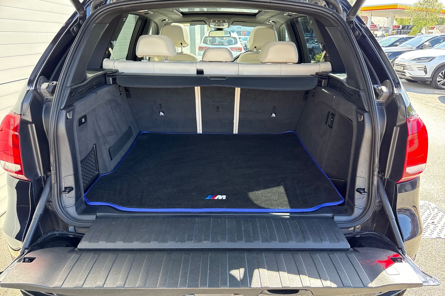 Vehicle 28