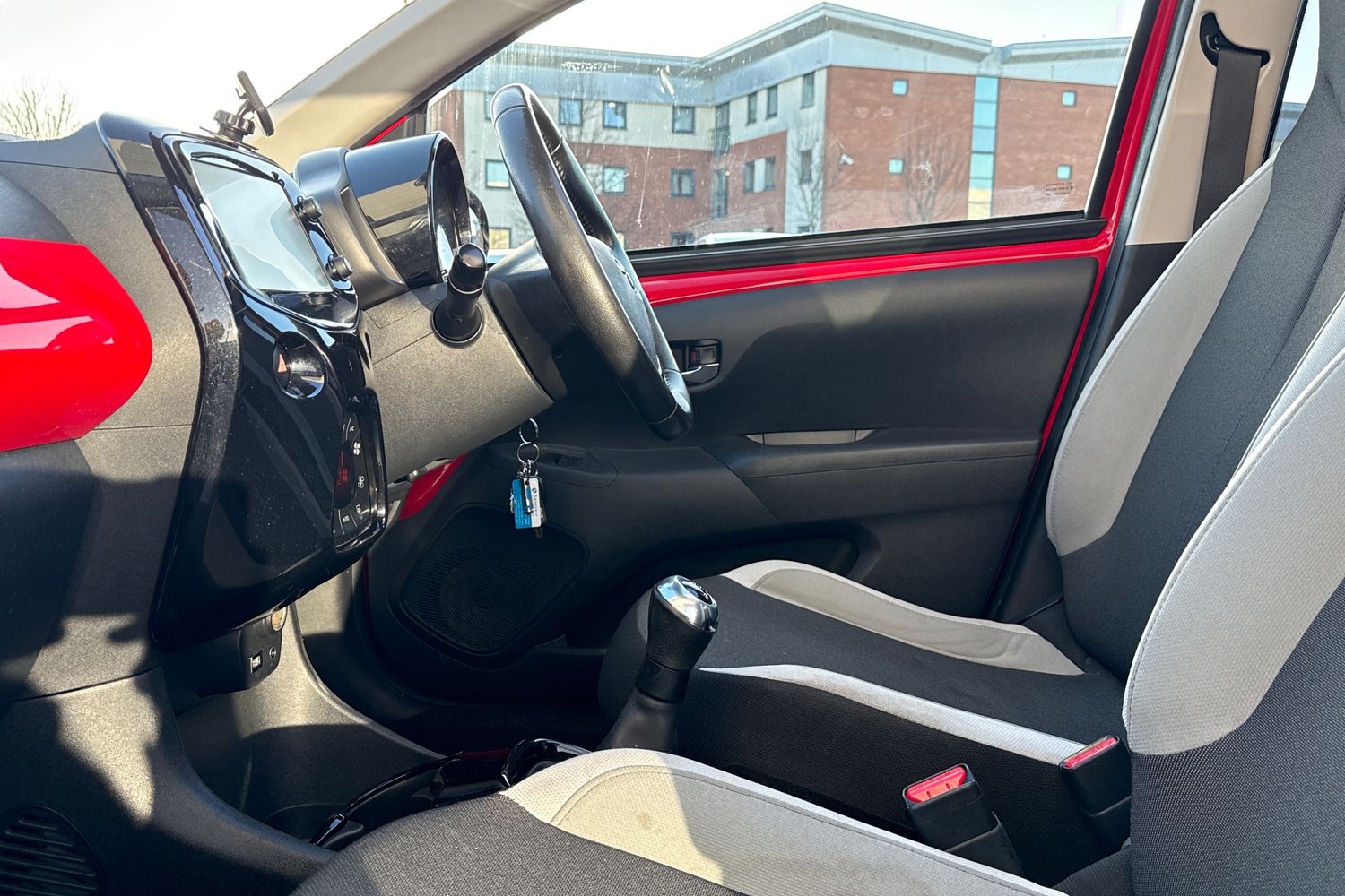 Used Toyota AYGO 2017 for sale - 77233348: Photo 28