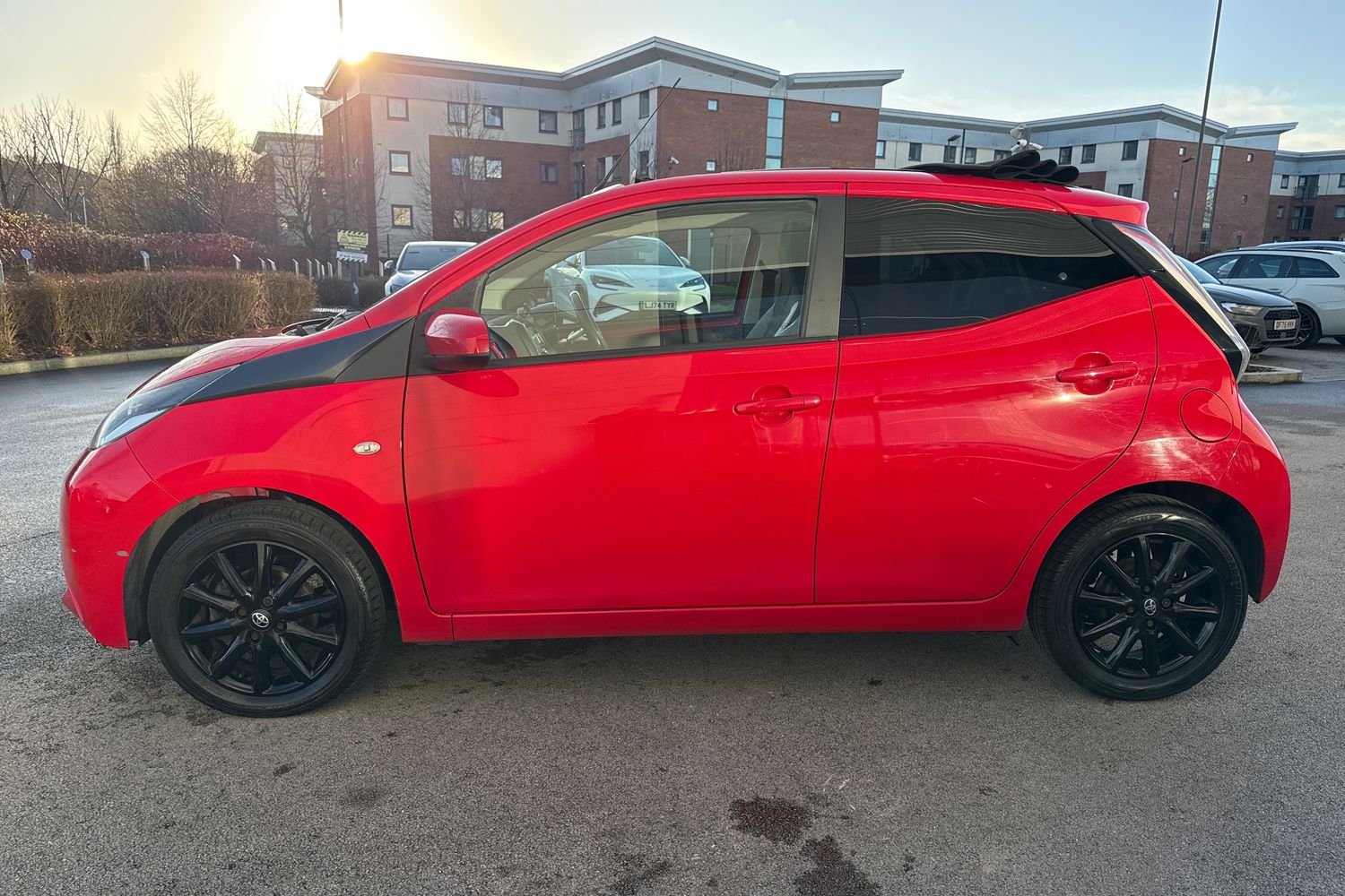 Used Toyota AYGO 2017 for sale - 77233348: Photo 36