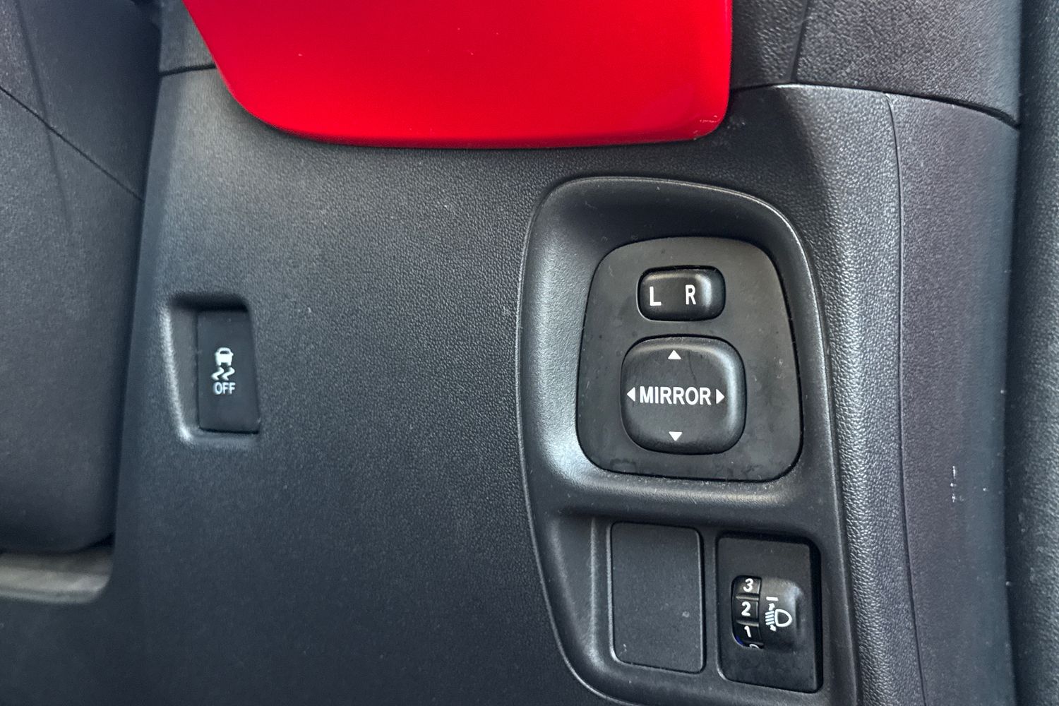 Used Toyota AYGO 2017 for sale - 77233348: Photo 39