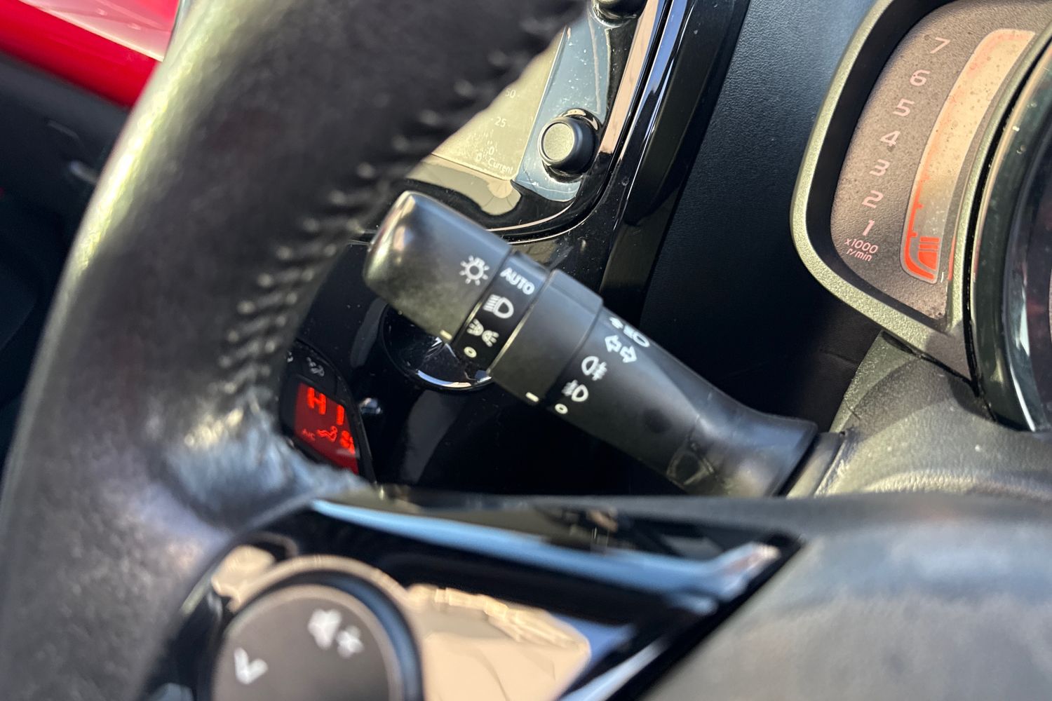 Used Toyota AYGO 2017 for sale - 77233348: Photo 47