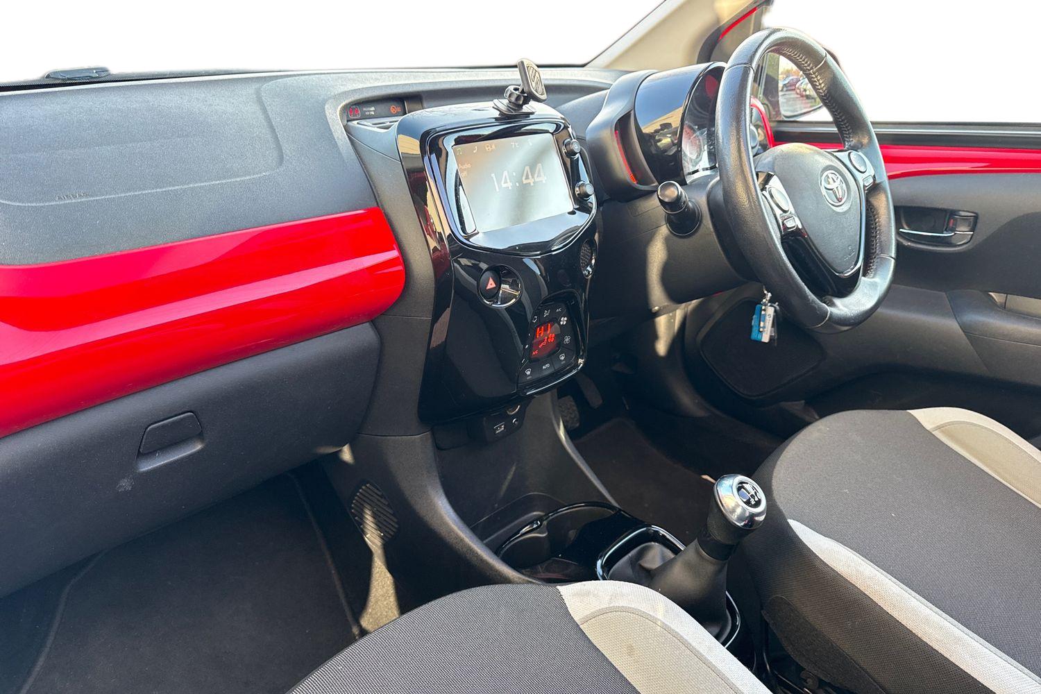 Used Toyota AYGO 2017 for sale - 77233348: Photo 9