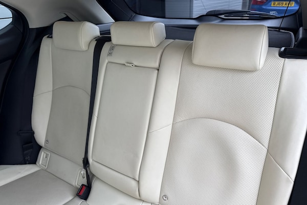 Used Lexus UX 2019 for sale - 75970392: Photo 18