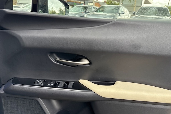 Used Lexus UX 2019 for sale - 75970392: Photo 20