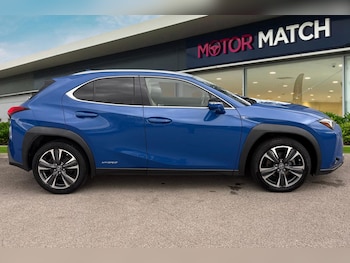 2019 - 2.0 250h E-CVT E-FOUR Euro 6 (s/s) 5dr