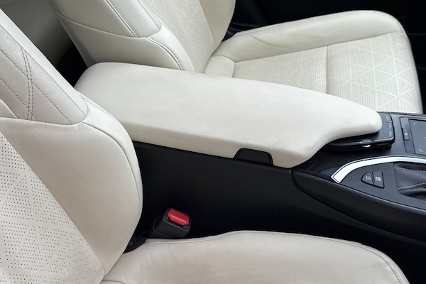 Used Lexus UX 2019 for sale - 75970392: Photo 40