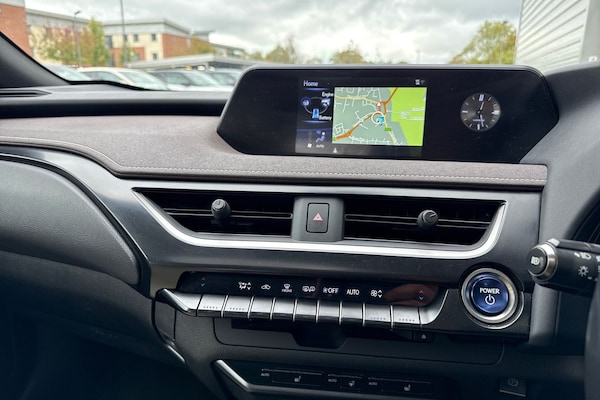 Used Lexus UX 2019 for sale - 75970392: Photo 43