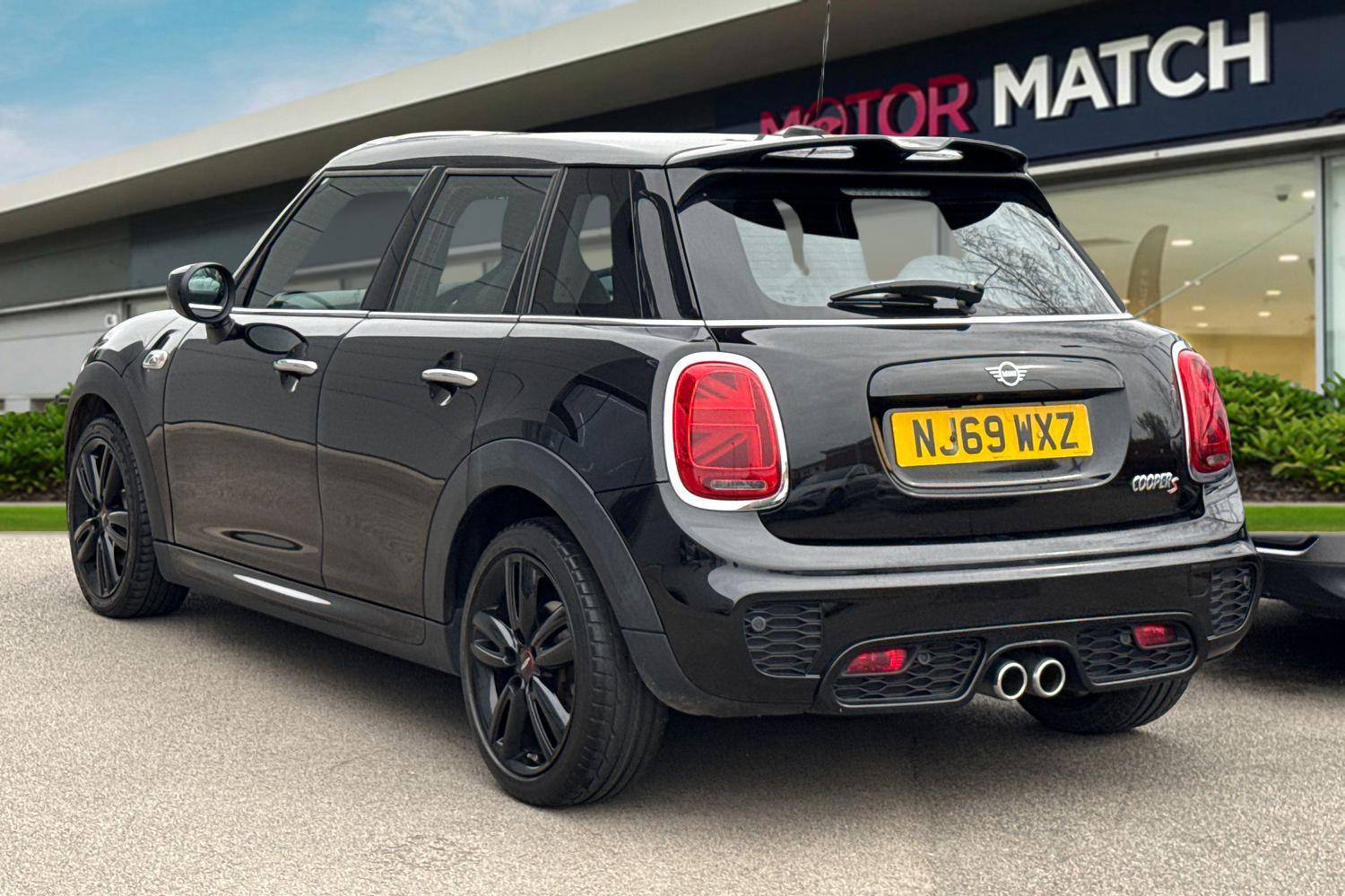 Used MINI Hatch 2019 for sale - 77996390: Photo 2