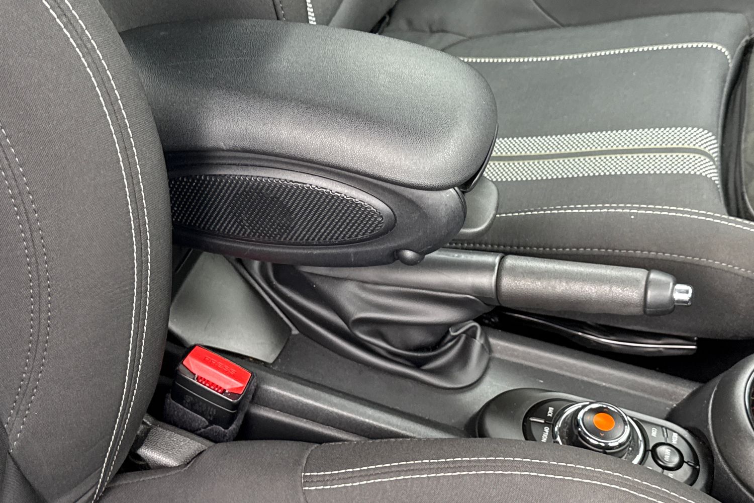 Used MINI Hatch 2019 for sale - 77996390: Photo 40