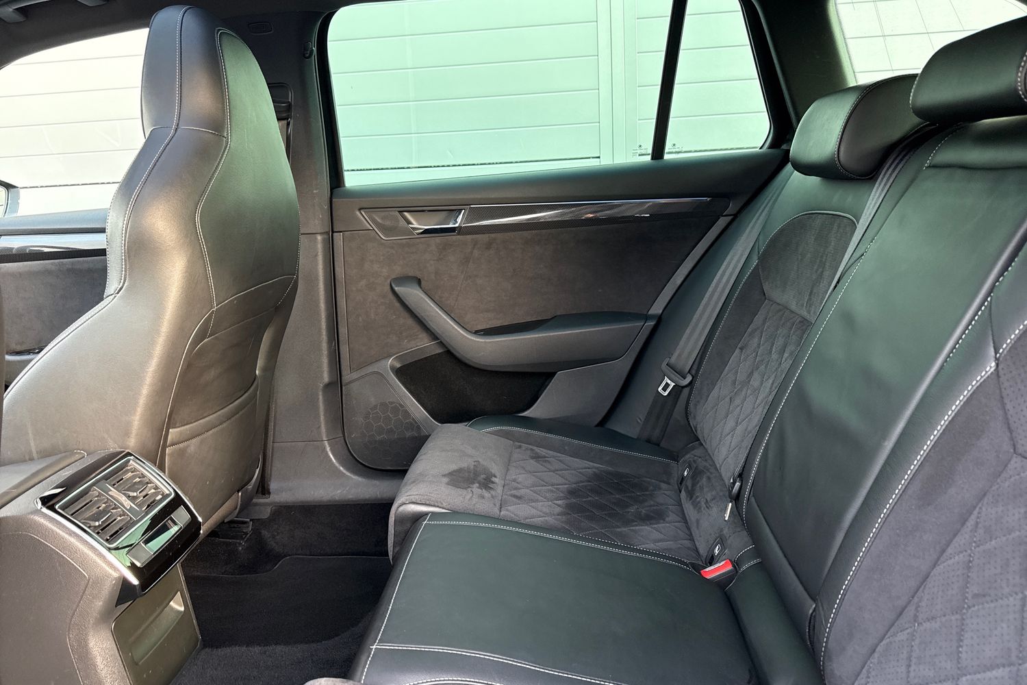 Used Skoda Superb 2018 for sale - 76495447: Photo 32