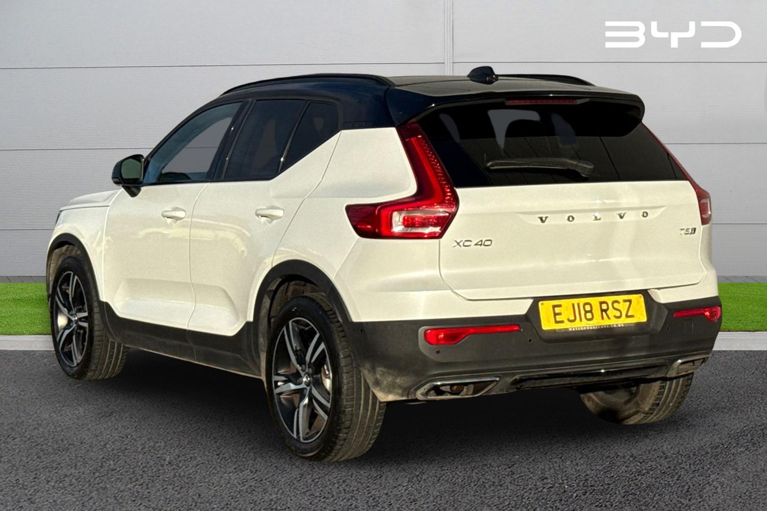 Used Volvo XC40 2018 for sale - 76783056: Photo 2