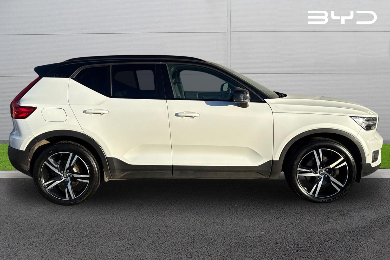 Used Volvo XC40 2018 for sale - 76783056: Photo 3