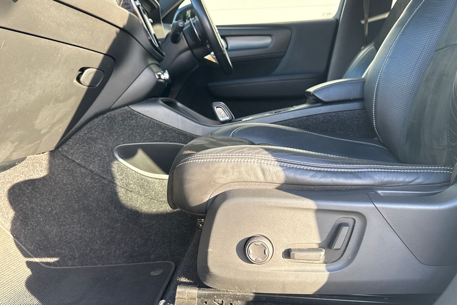 Used Volvo XC40 2018 for sale - 76783056: Photo 31