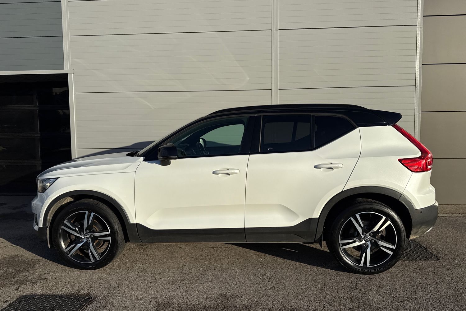 Used Volvo XC40 2018 for sale - 76783056: Photo 42