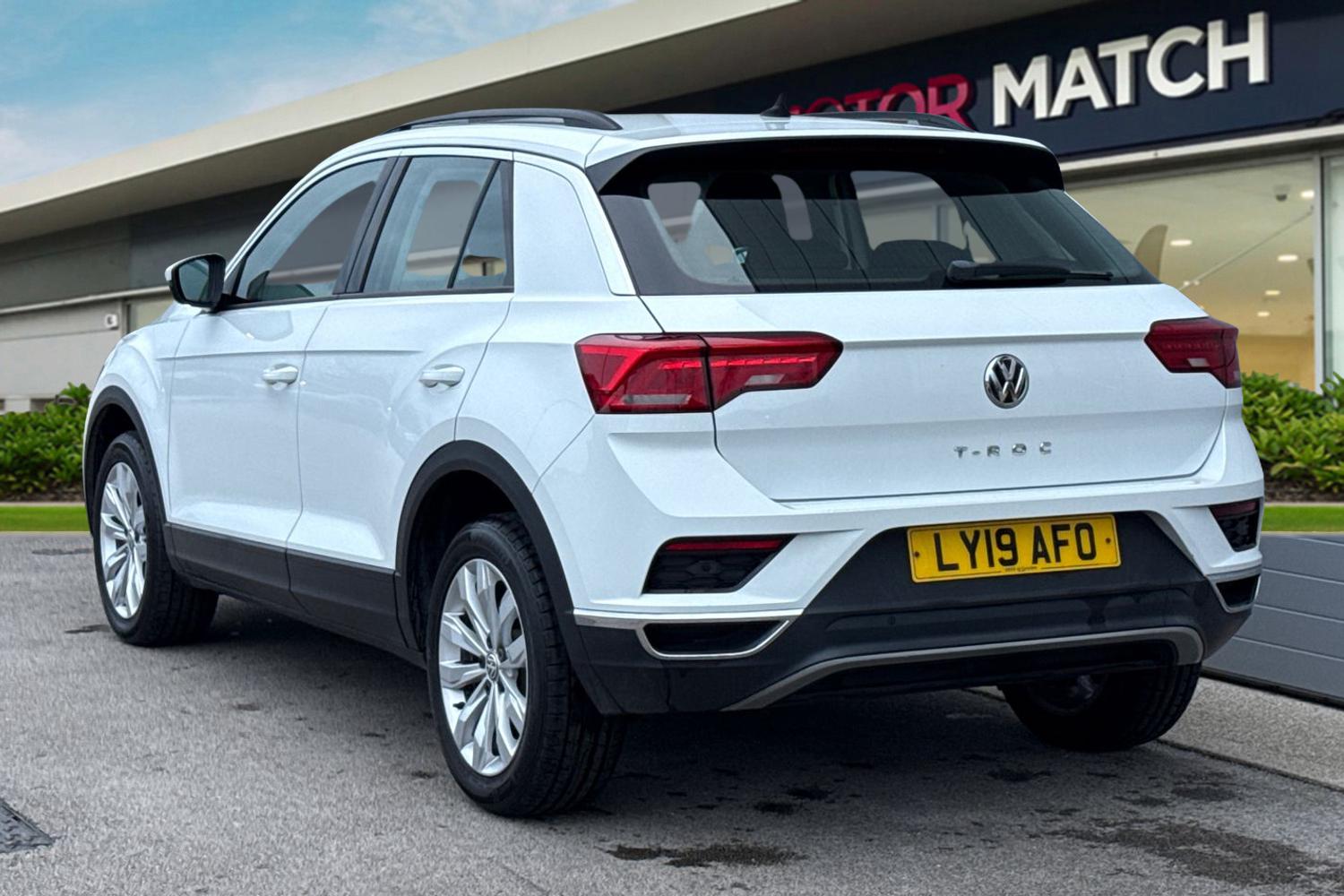 Used Volkswagen T-Roc 2019 for sale - 77615870: Photo 2