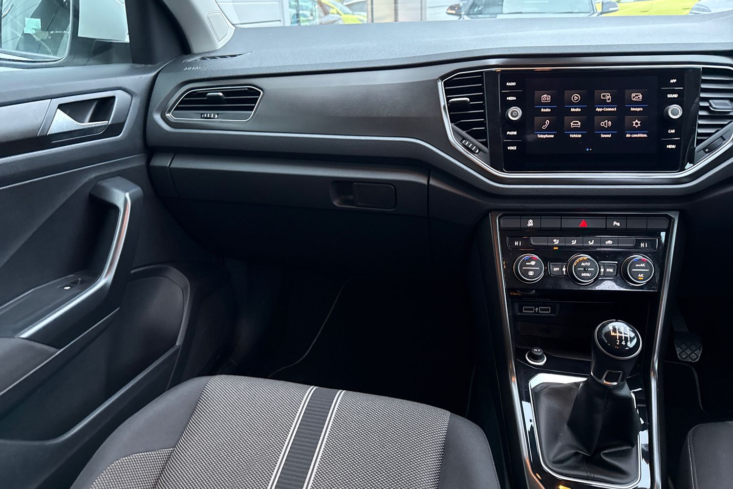 Used Volkswagen T-Roc 2019 for sale - 77615870: Photo 20