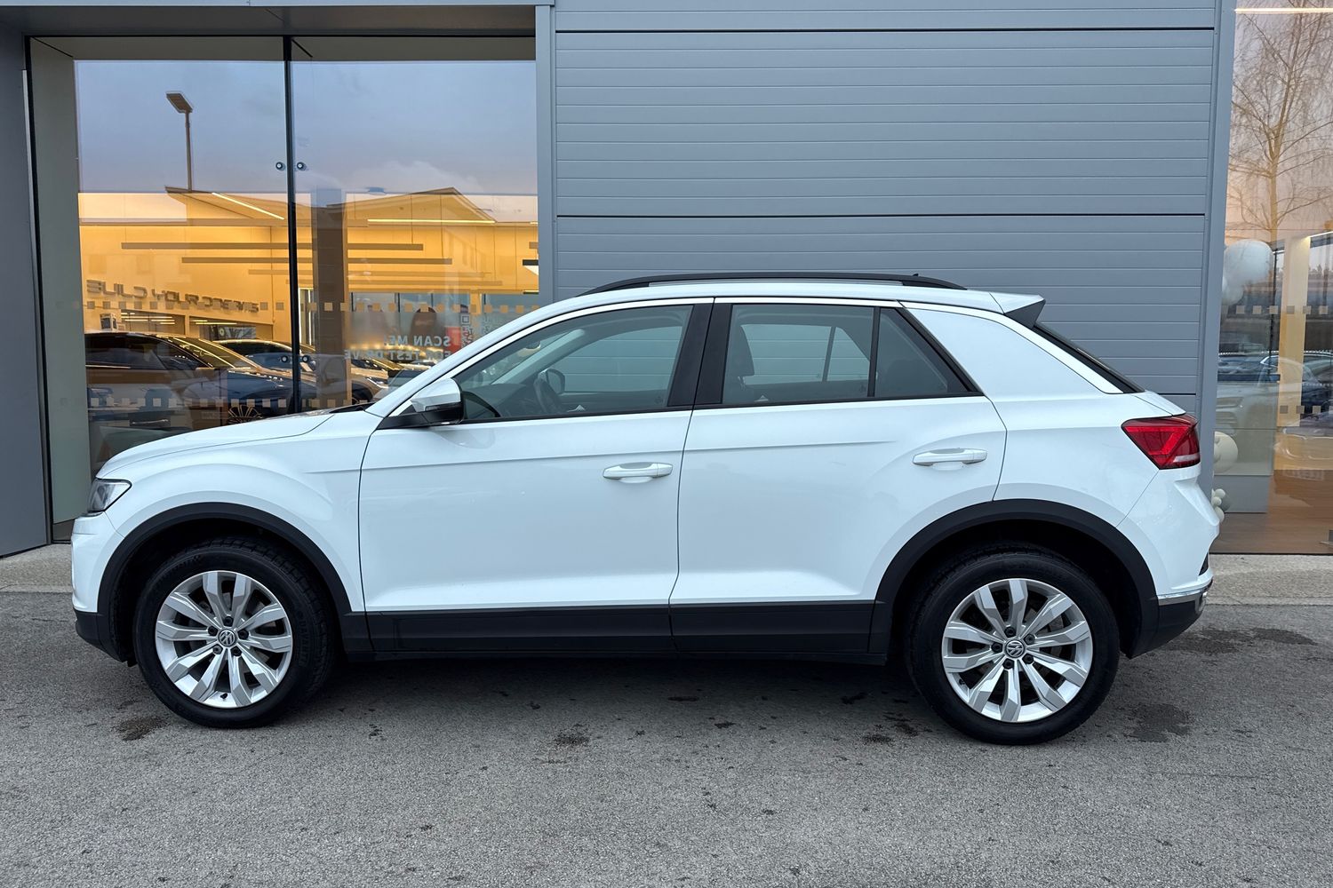 Used Volkswagen T-Roc 2019 for sale - 77615870: Photo 31