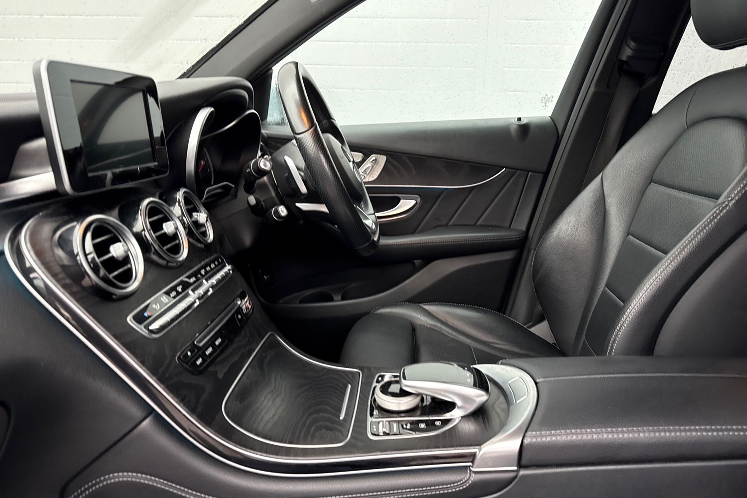 Used Mercedes-Benz GLC 2016 for sale - 76961465: Photo 31