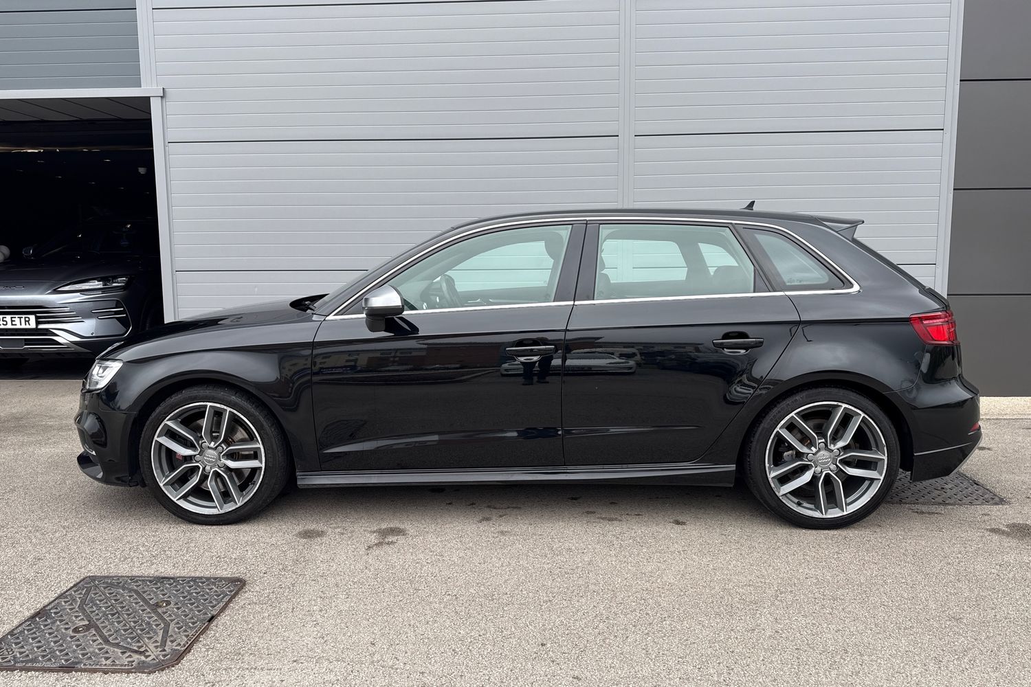 Used Audi S3 2017 for sale - 77812613: Photo 46