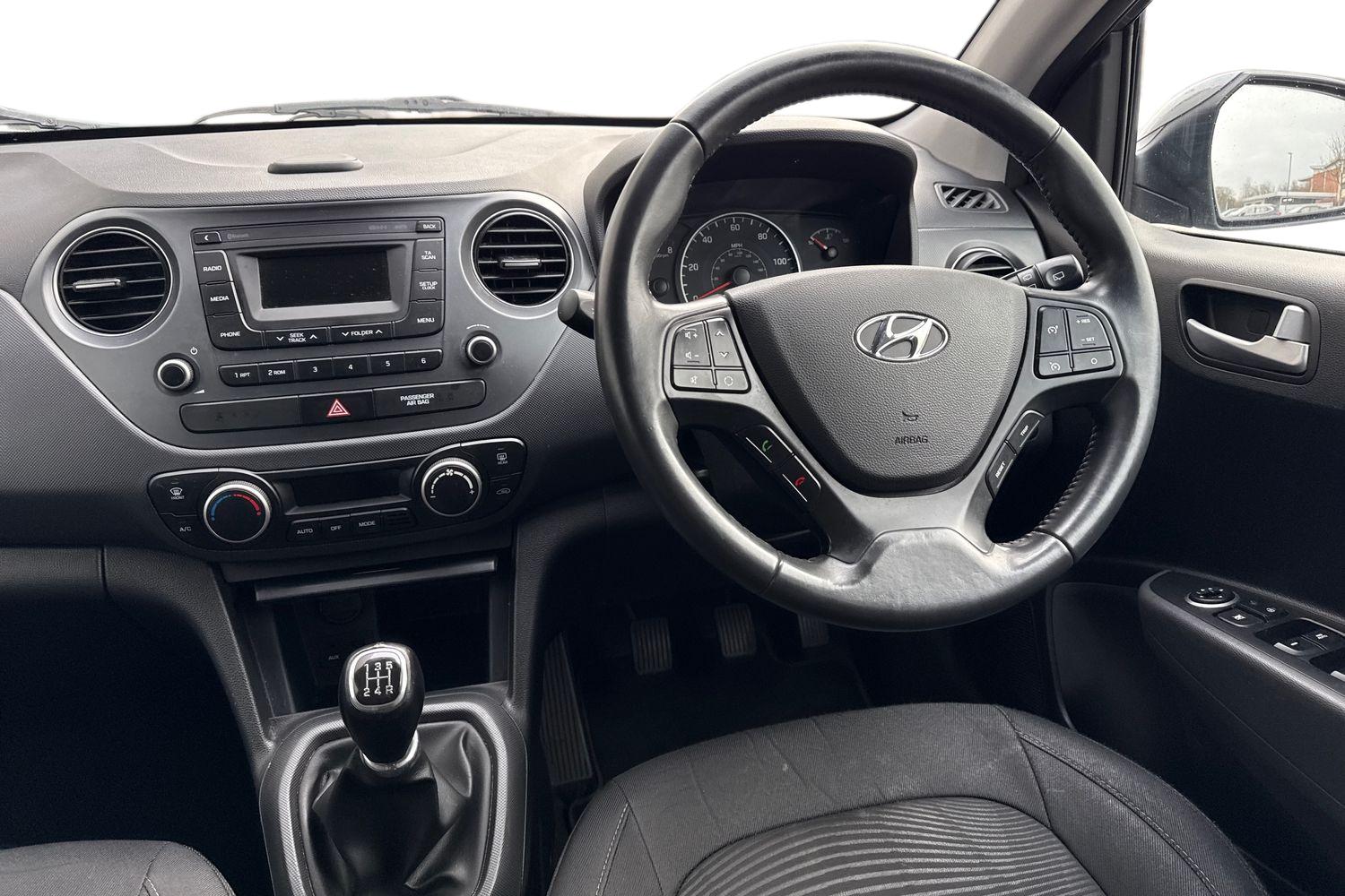 Used Hyundai i10 2017 for sale - 77275404: Photo 17