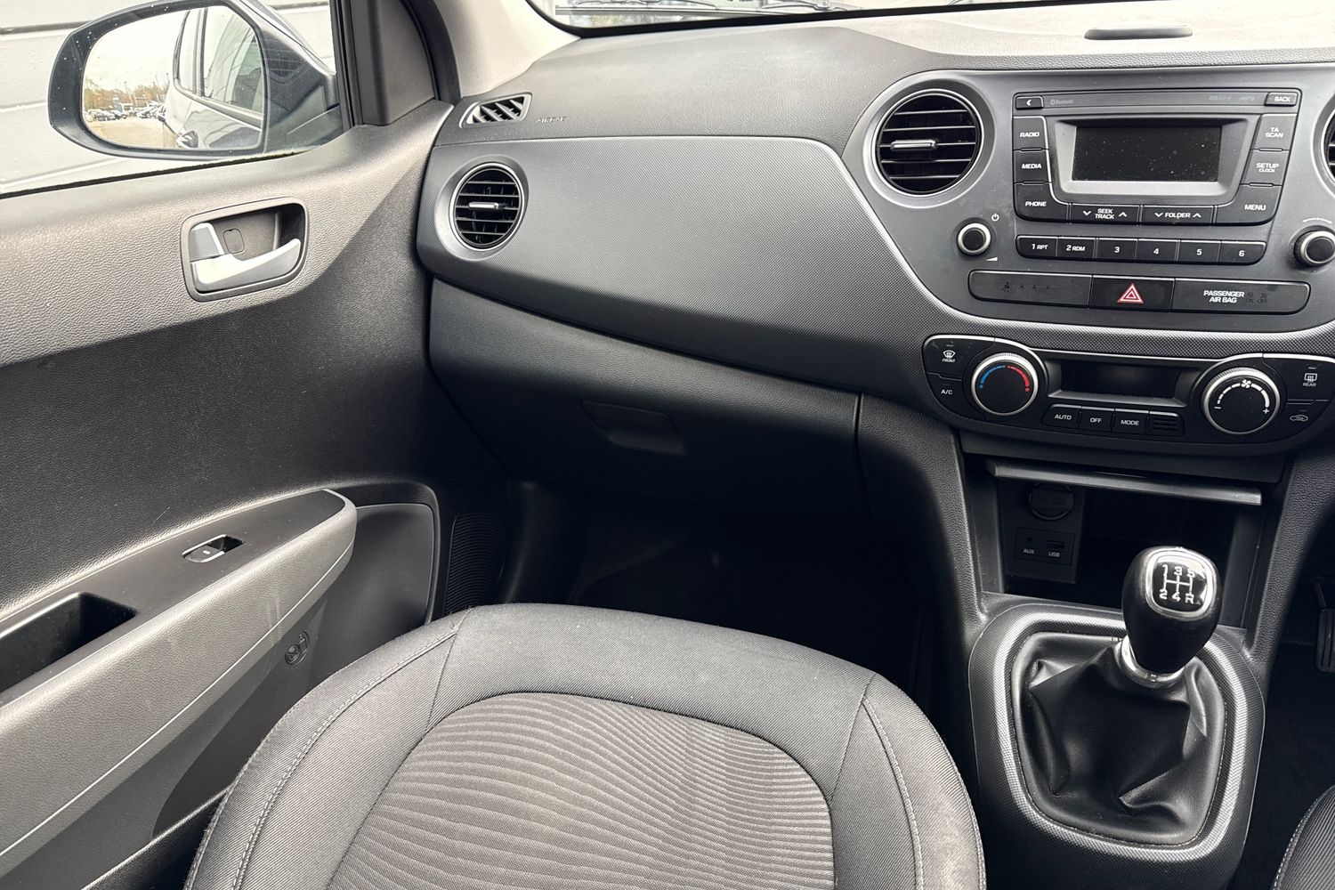 Used Hyundai i10 2017 for sale - 77275404: Photo 20