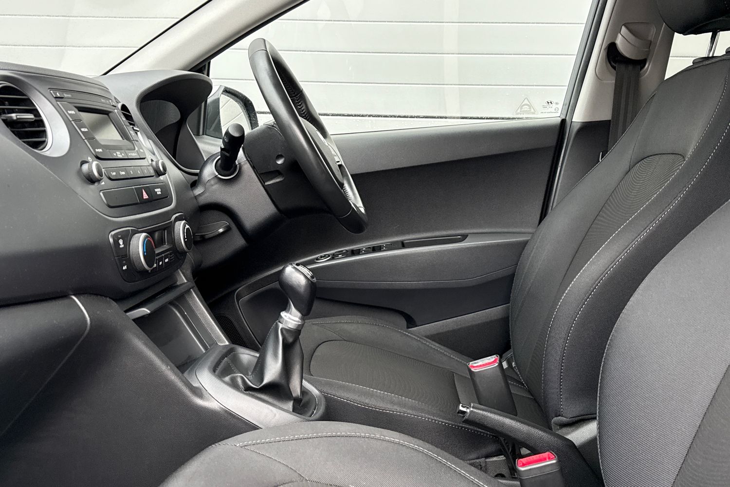 Used Hyundai i10 2017 for sale - 77275404: Photo 32