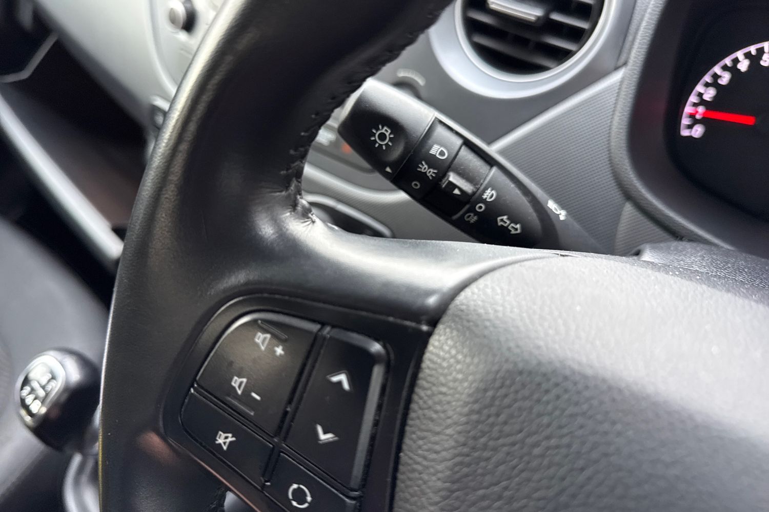 Used Hyundai i10 2017 for sale - 77275404: Photo 49