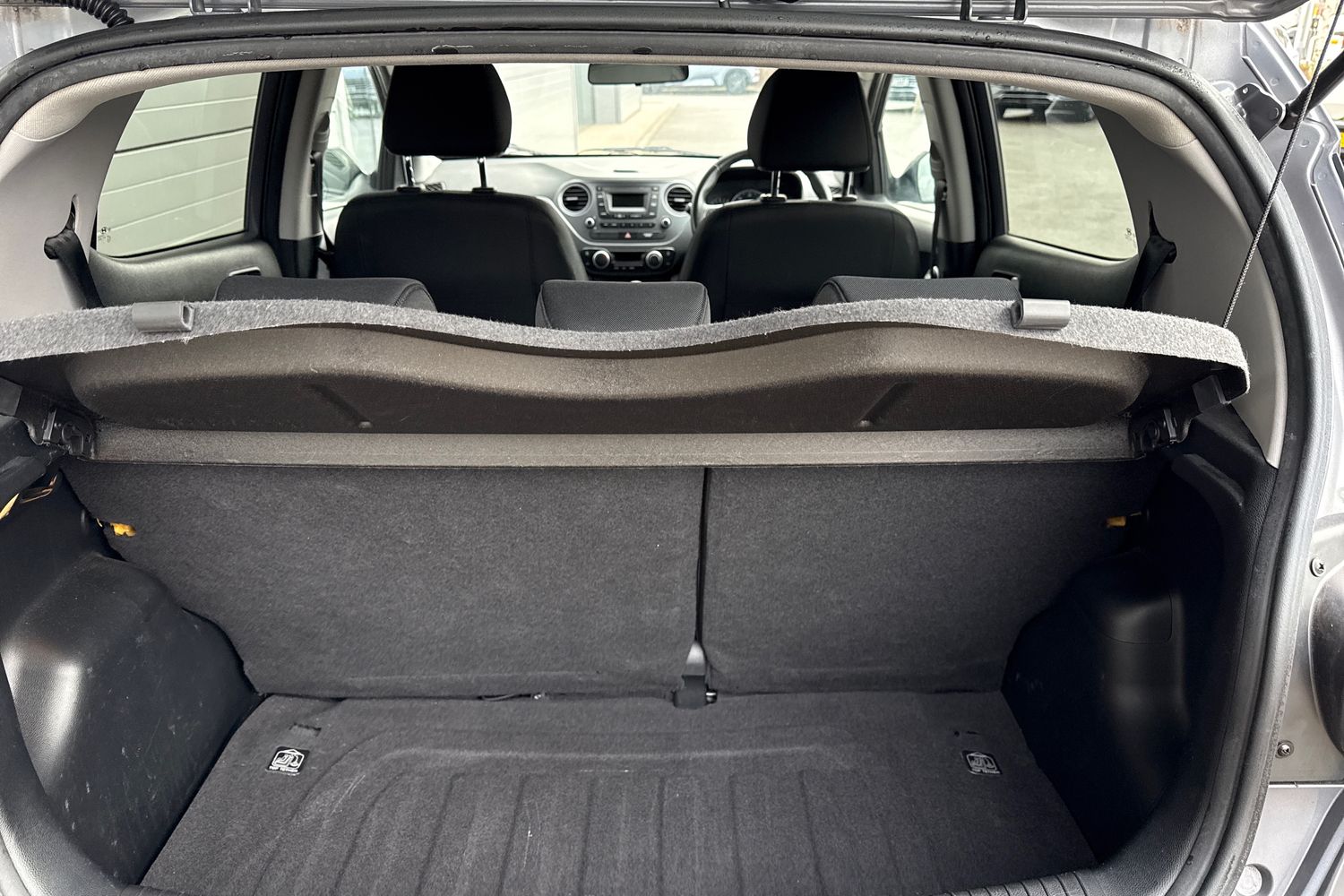 Used Hyundai i10 2017 for sale - 77275404: Photo 6