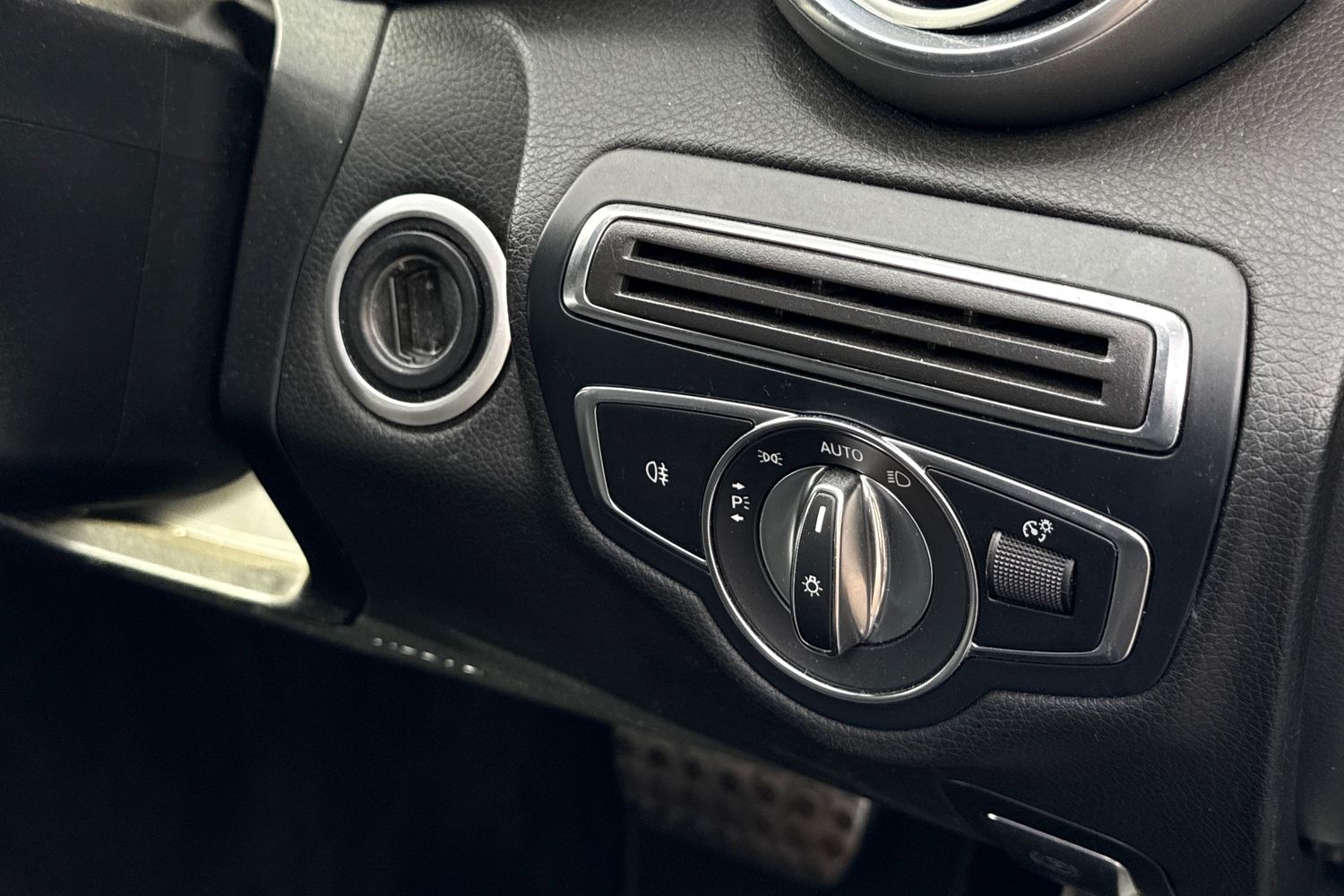 Used Mercedes-Benz C Class 2017 for sale - 76453545: Photo 42