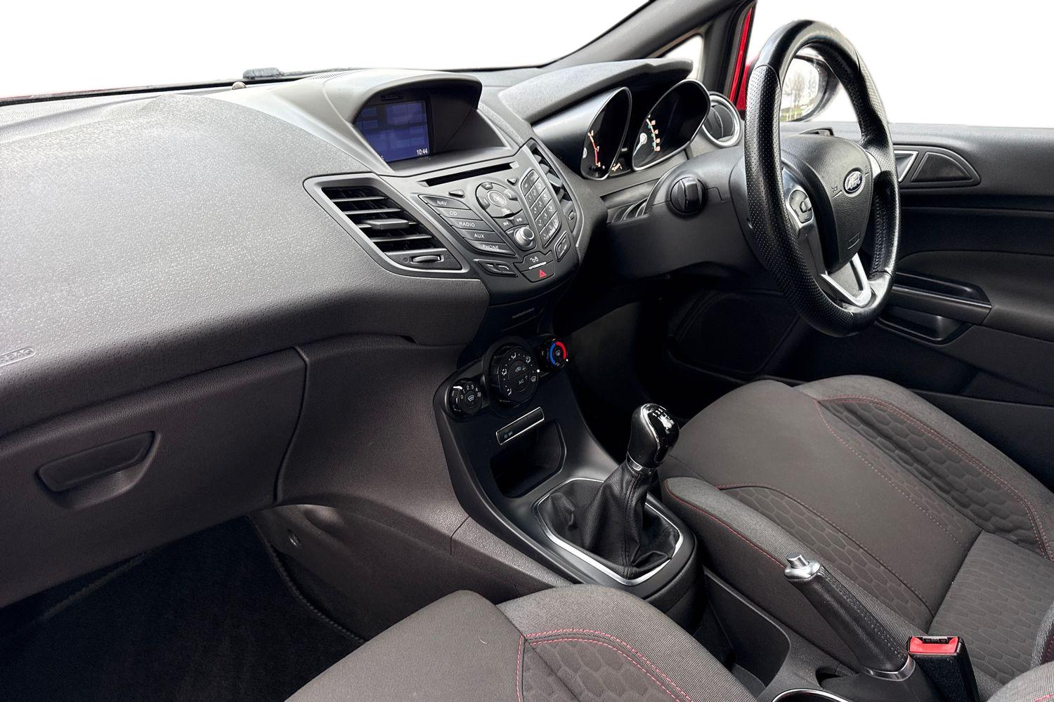 Used Ford Fiesta 2016 for sale - 76692263: Photo 9