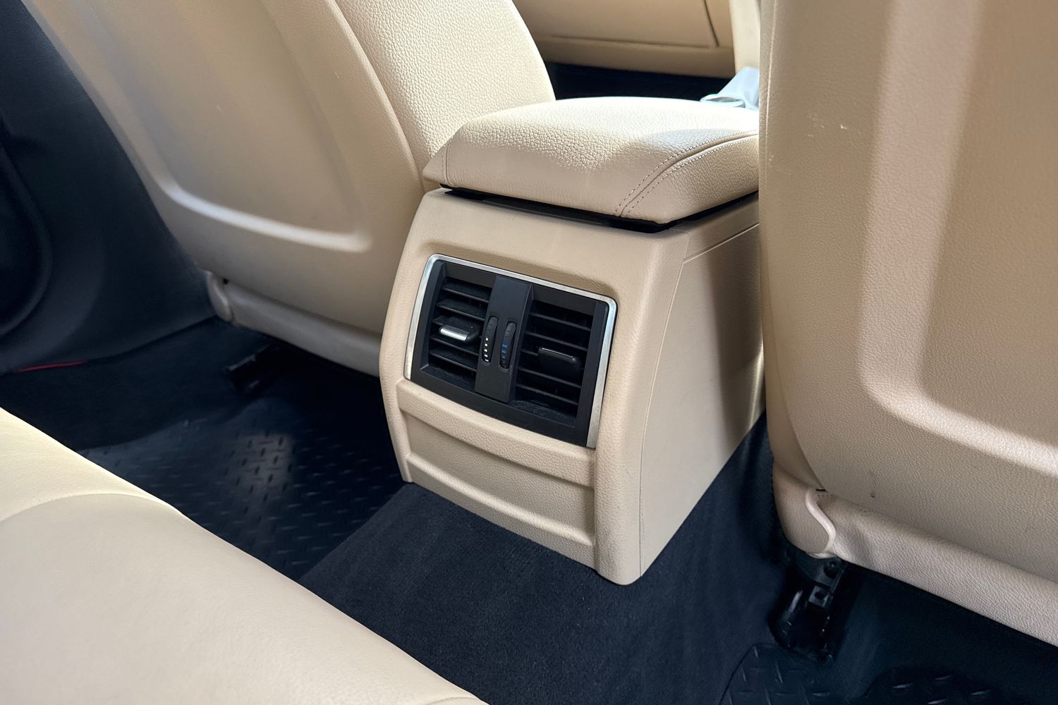 Used BMW 3 Series 2018 for sale - 78070000: Photo 30