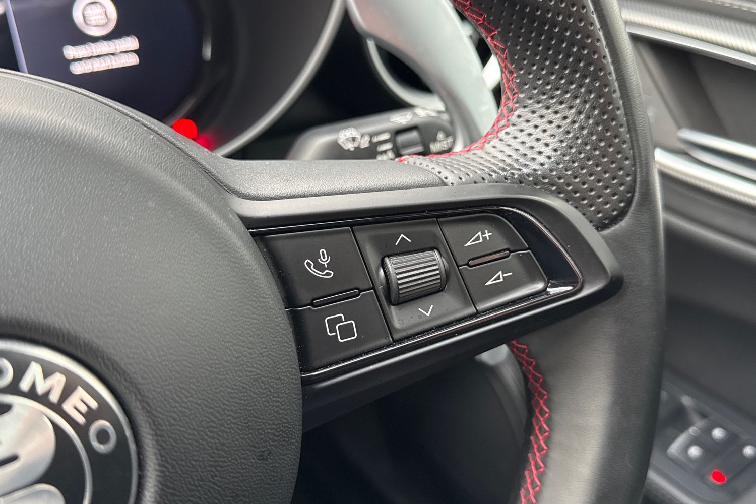 Used Alfa Romeo Giulia 2023 for sale - 77394138: Photo 47