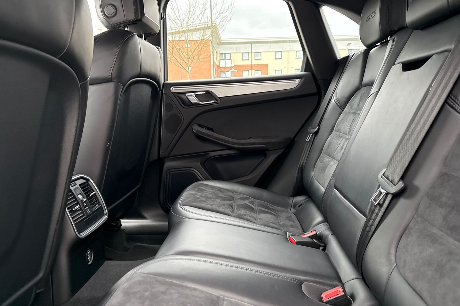 Used Porsche Macan 2017 for sale - 77733611: Photo 30