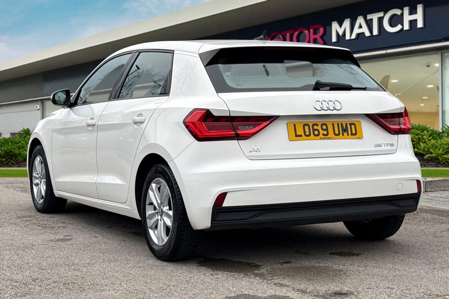 Used Audi A1 2019 for sale - 77382385: Photo 2