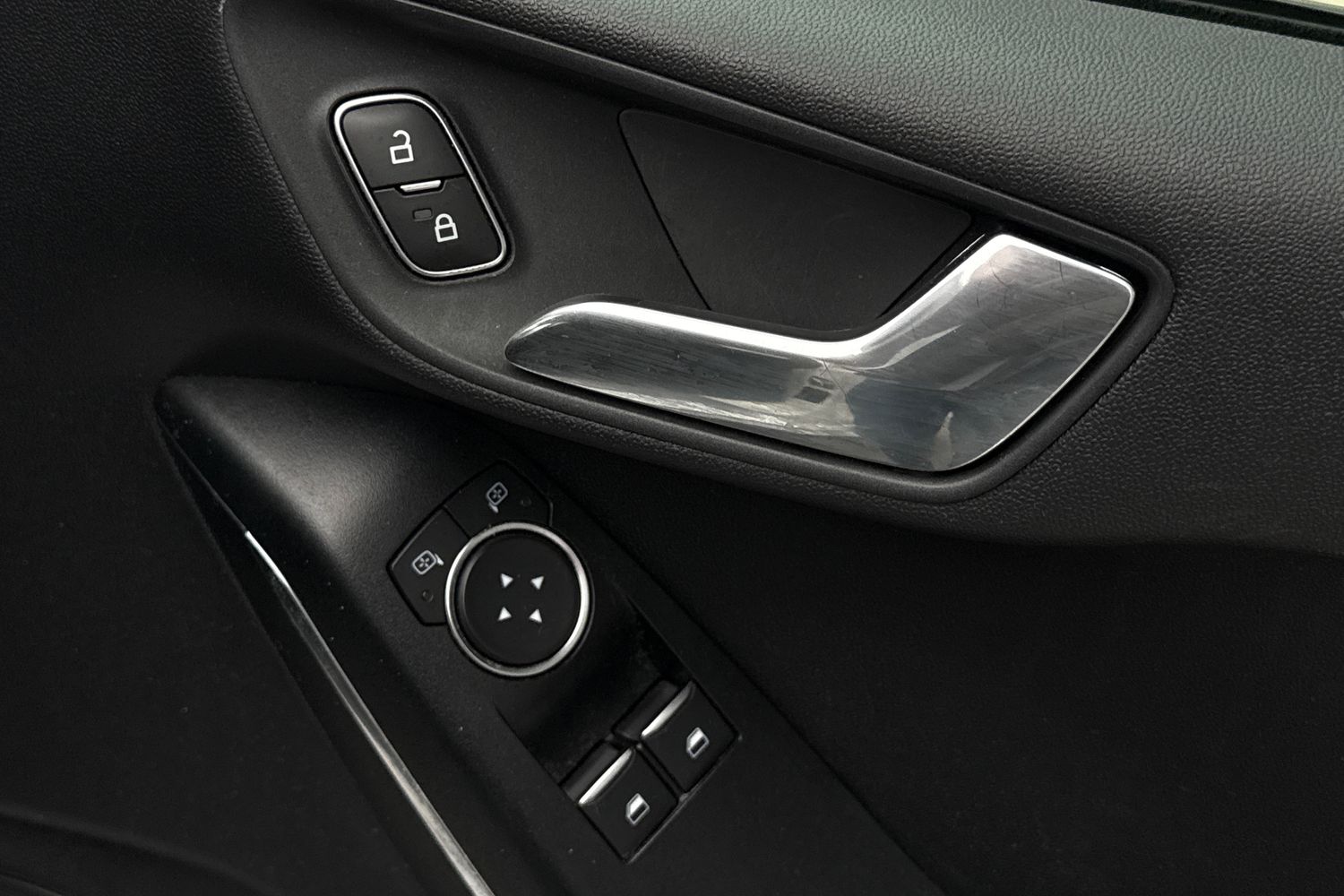 Used Ford Fiesta 2018 for sale - 76286652: Photo 40