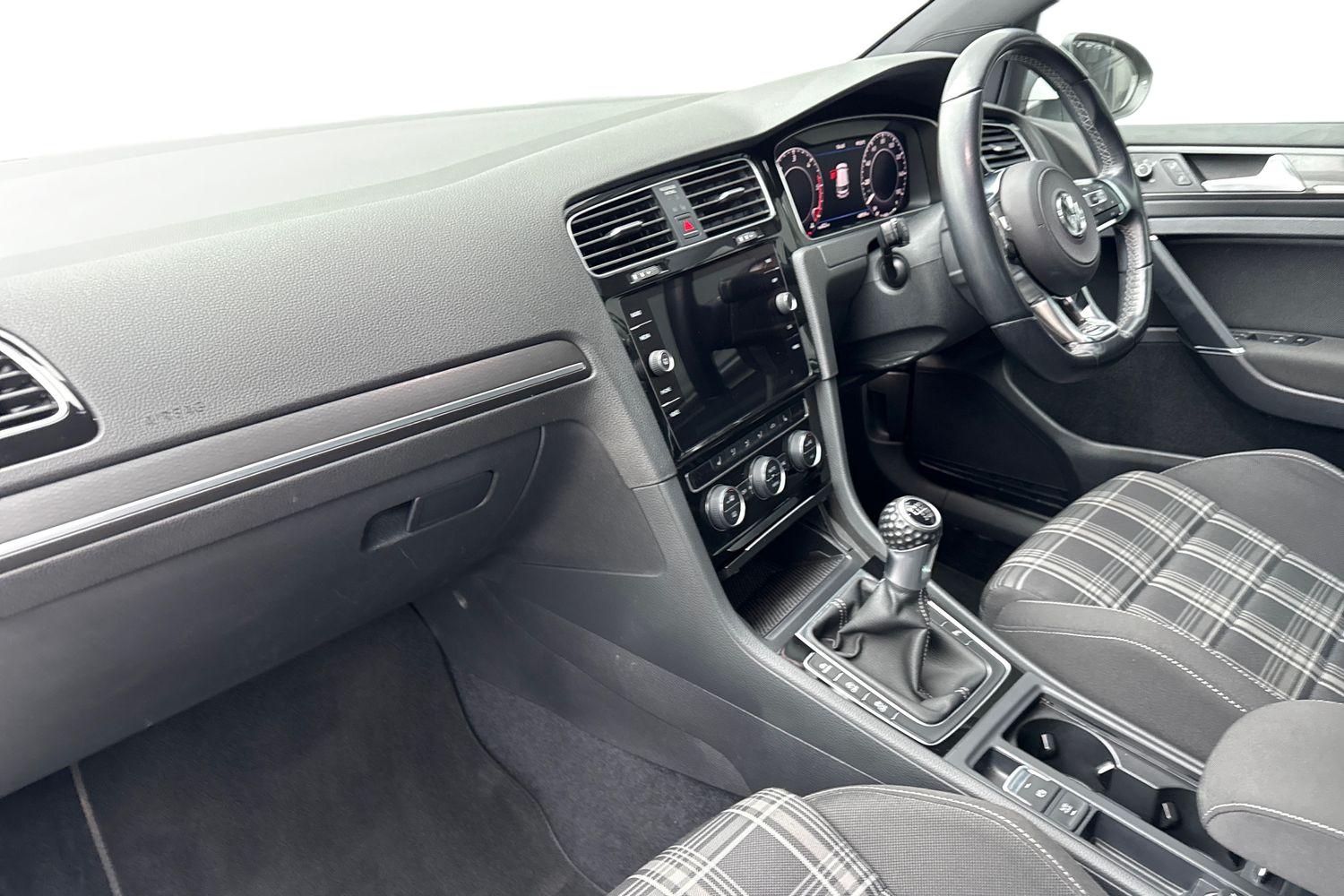 Used Volkswagen Golf 2018 for sale - 77152670: Photo 15