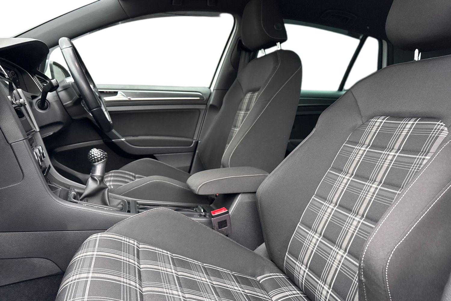 Used Volkswagen Golf 2018 for sale - 77152670: Photo 16