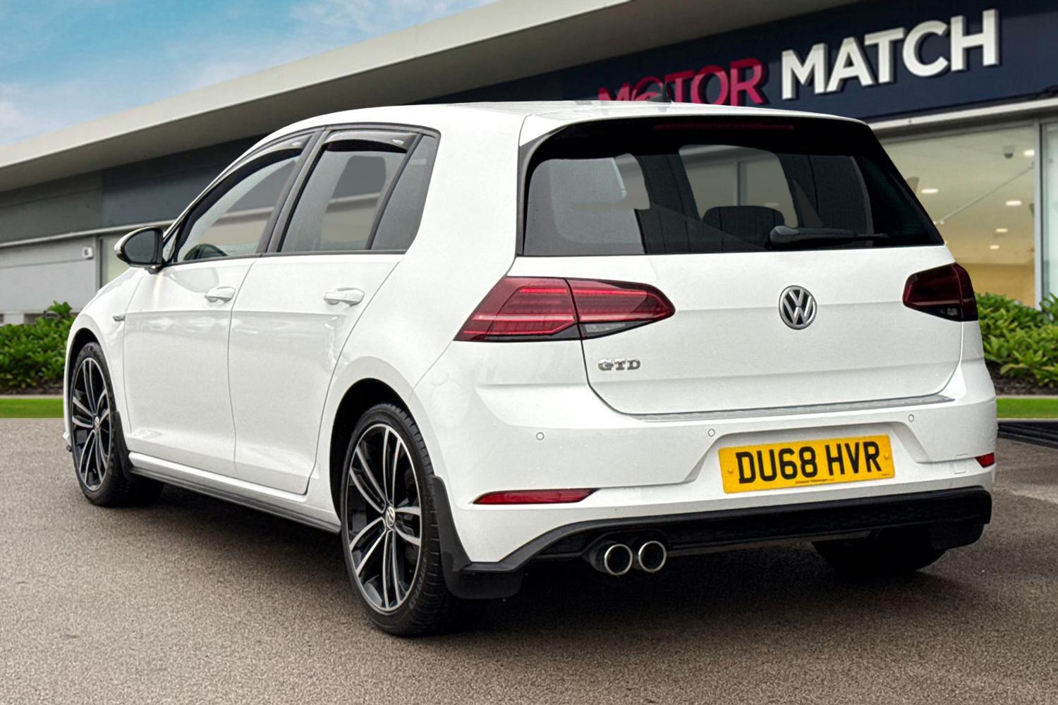 Used Volkswagen Golf 2018 for sale - 77152670: Photo 2