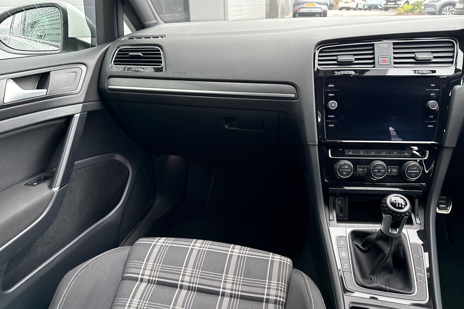 Used Volkswagen Golf 2018 for sale - 77152670: Photo 20