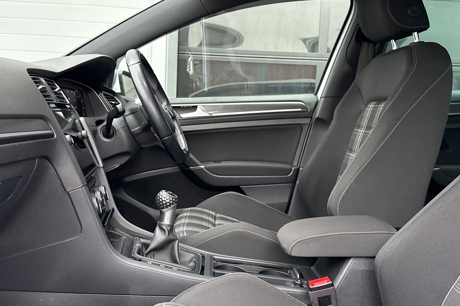 Used Volkswagen Golf 2018 for sale - 77152670: Photo 35