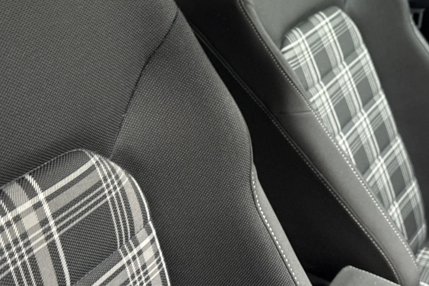 Used Volkswagen Golf 2018 for sale - 77152670: Photo 40