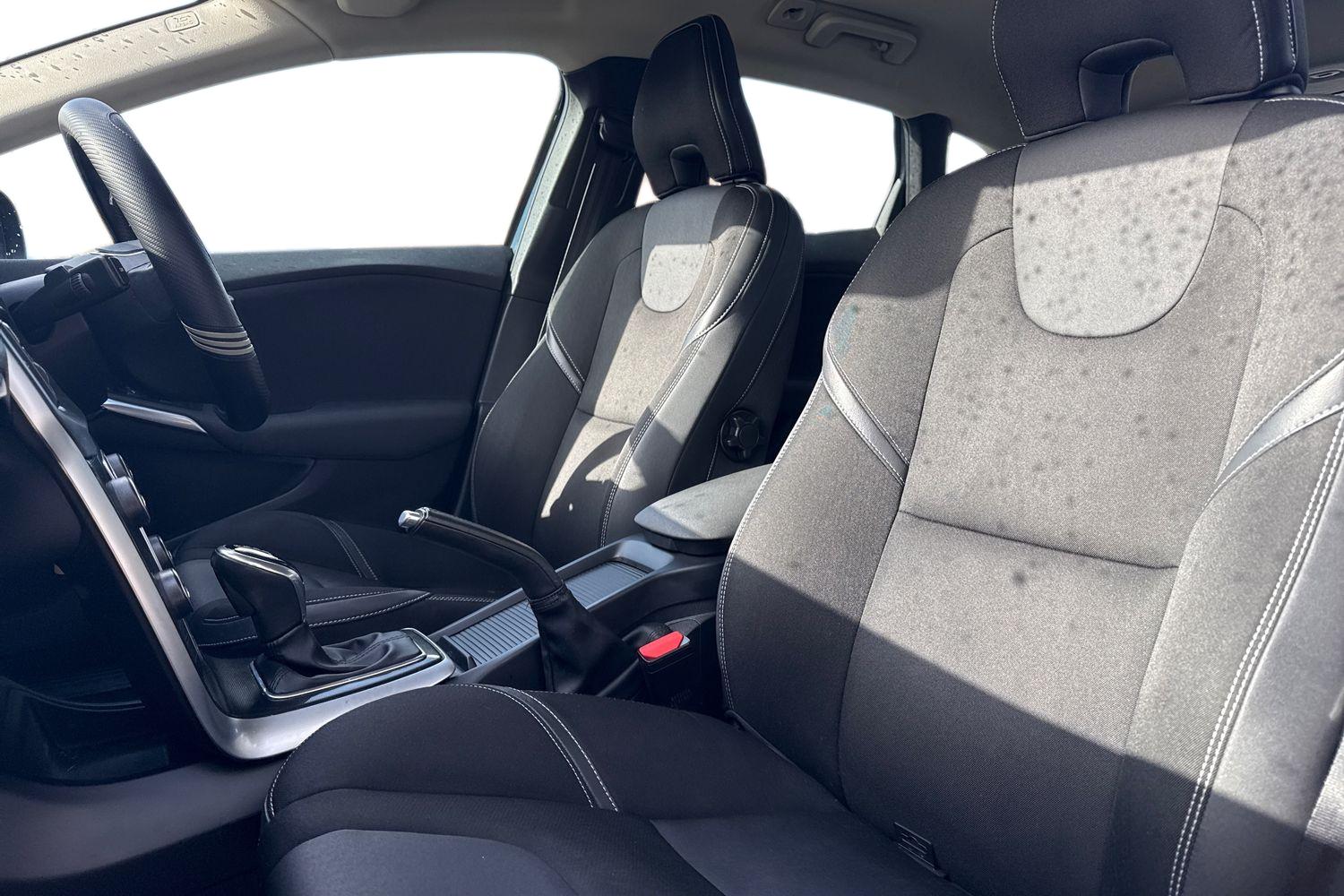 Used Volvo V40 2018 for sale - 78079144: Photo 16