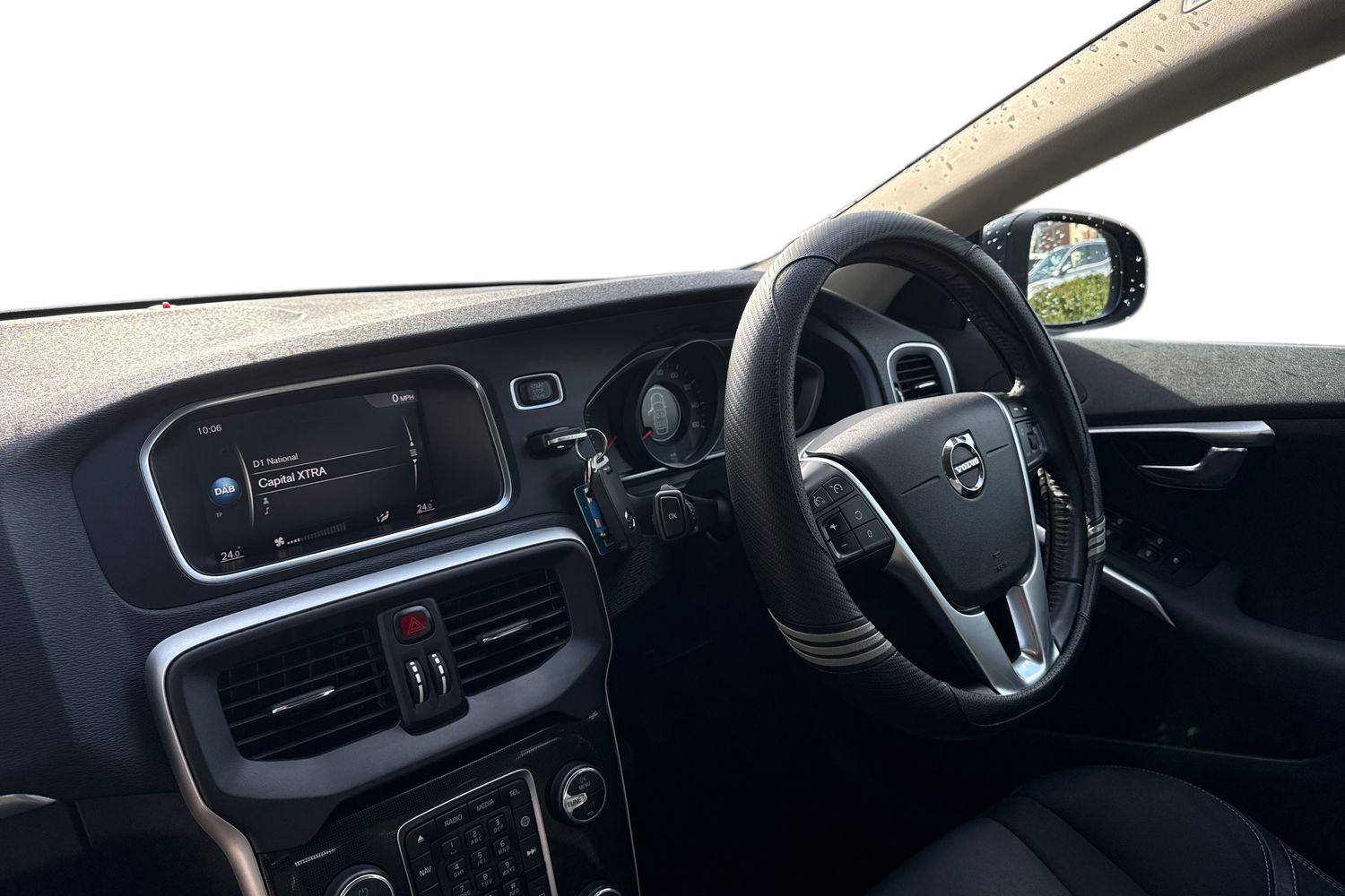 Used Volvo V40 2018 for sale - 78079144: Photo 18