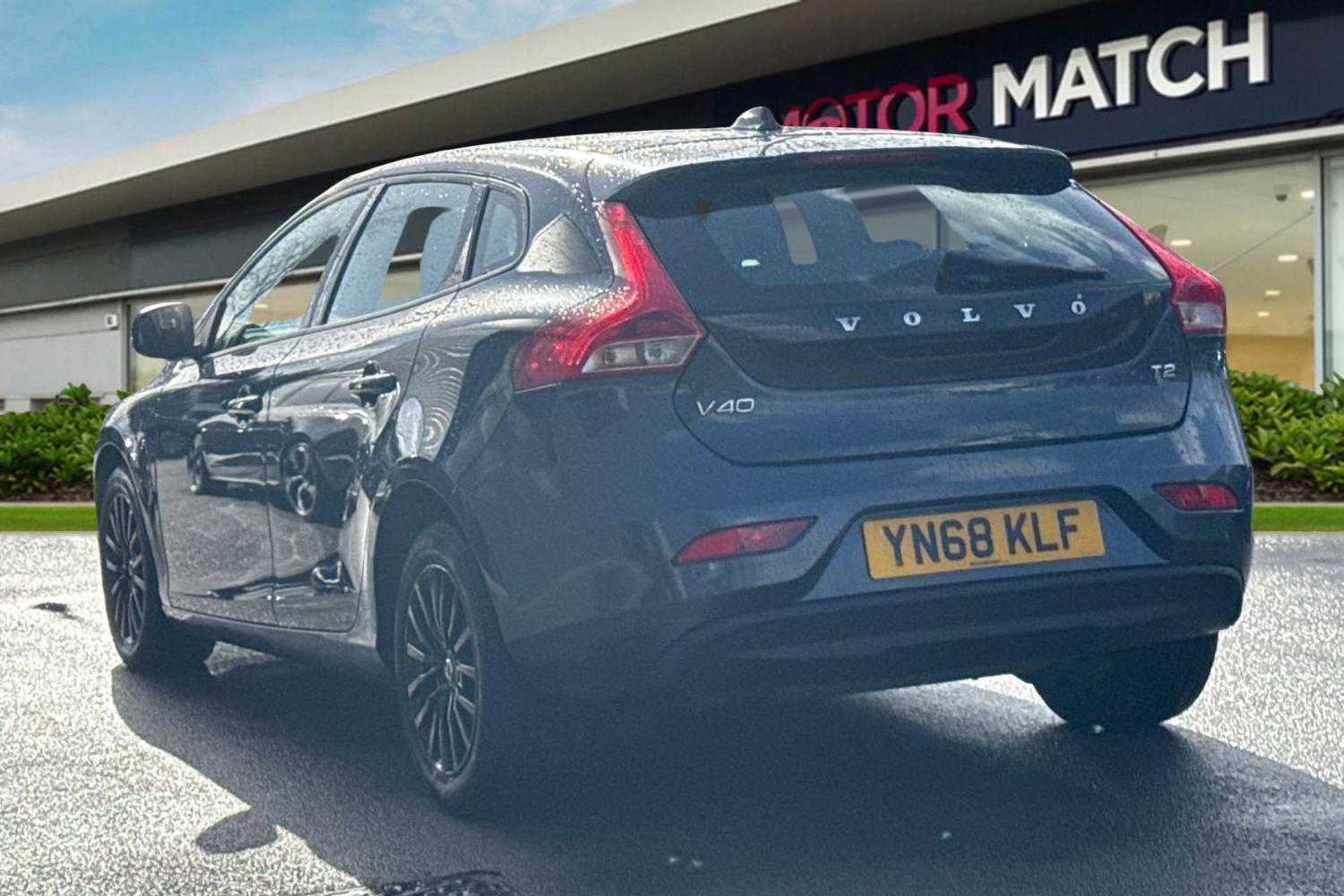 Used Volvo V40 2018 for sale - 78079144: Photo 2