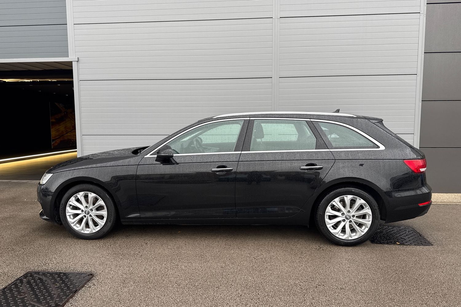 Used Audi A4 Avant 2017 for sale - 76923006: Photo 30