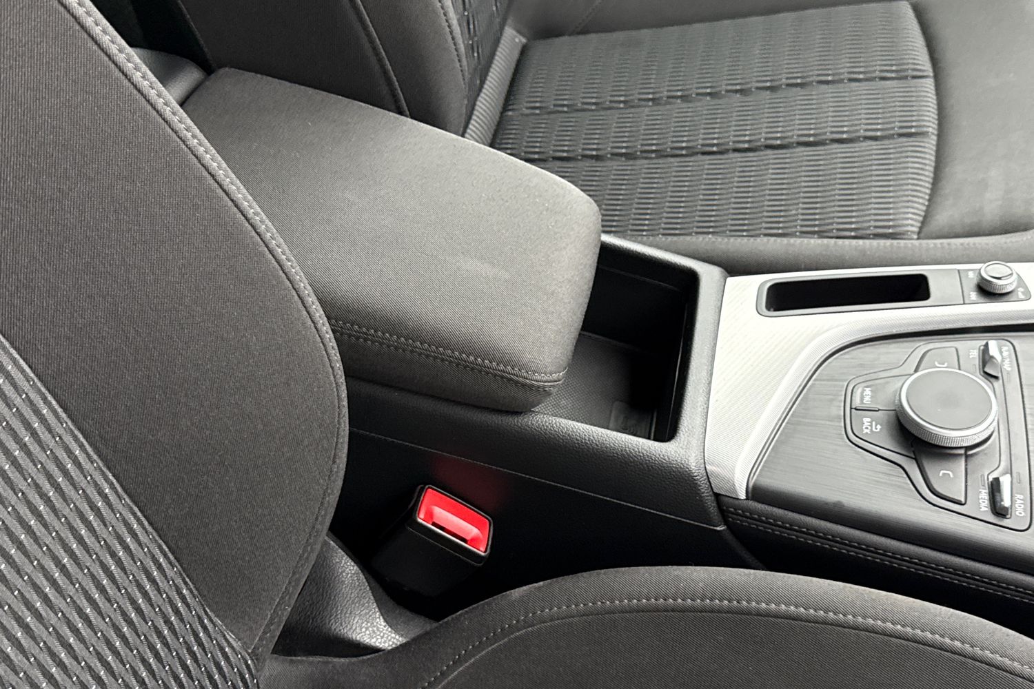 Used Audi A4 Avant 2017 for sale - 76923006: Photo 38