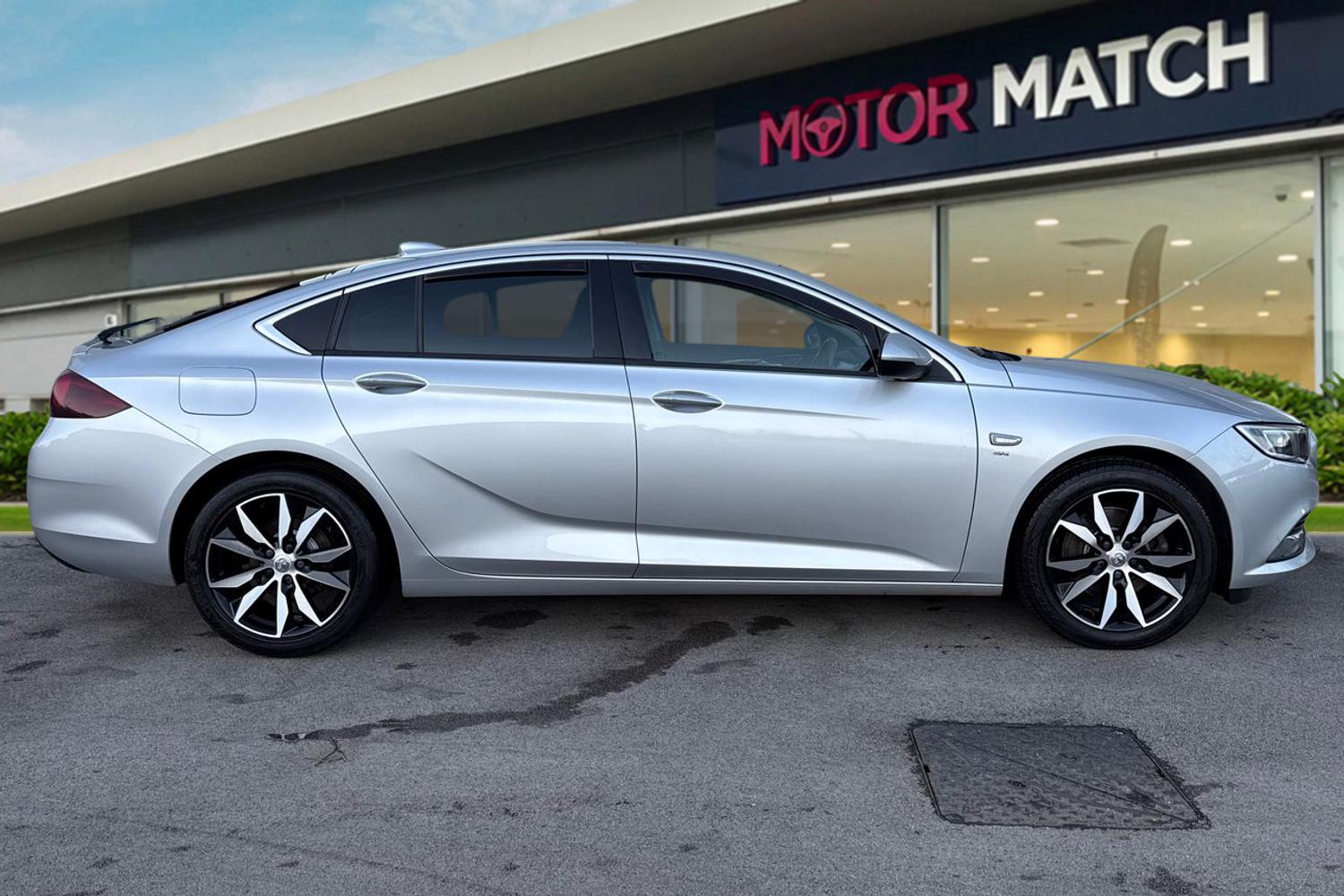 Used Vauxhall Insignia 2017 for sale - 77236067: Photo 3